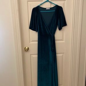 Baltic Born Meghan Emerald Velvet Maxi Wrap Dress EUC